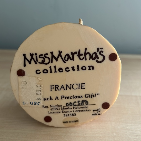 Vintage Miss Martha’s Collection Francie ‘Such a Precious Gift’ figurine - Picture 5 of 5